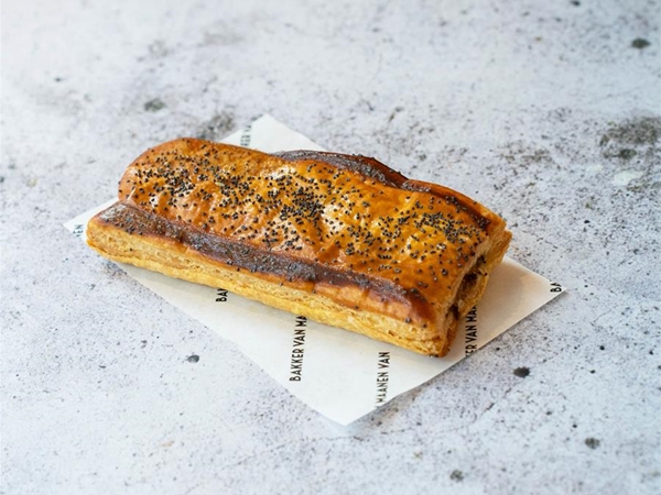 Pittig saucijzenbroodje